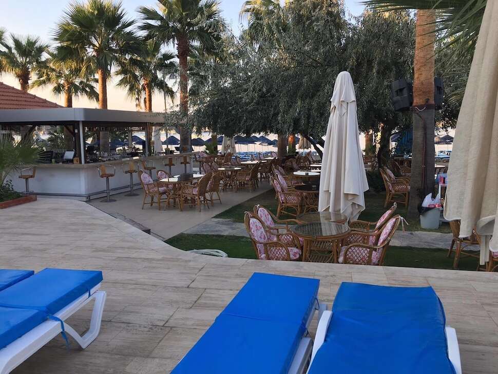 Een foto van de faciliteiten bij Nagi Beach Hotel