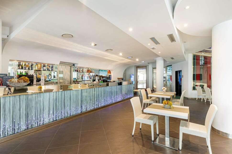 Ein Foto Mercure Olbia