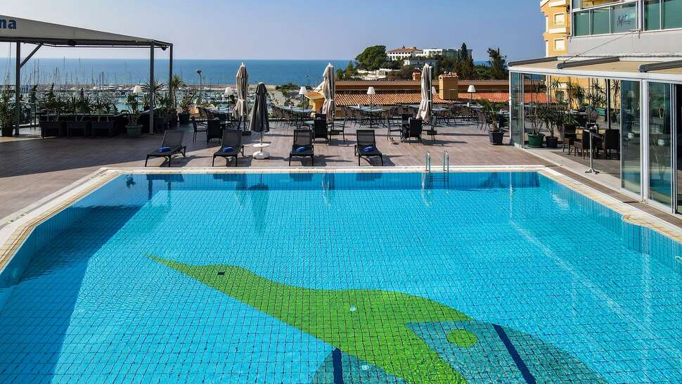 Ein Foto vom Pool im Elite World Kusadasi