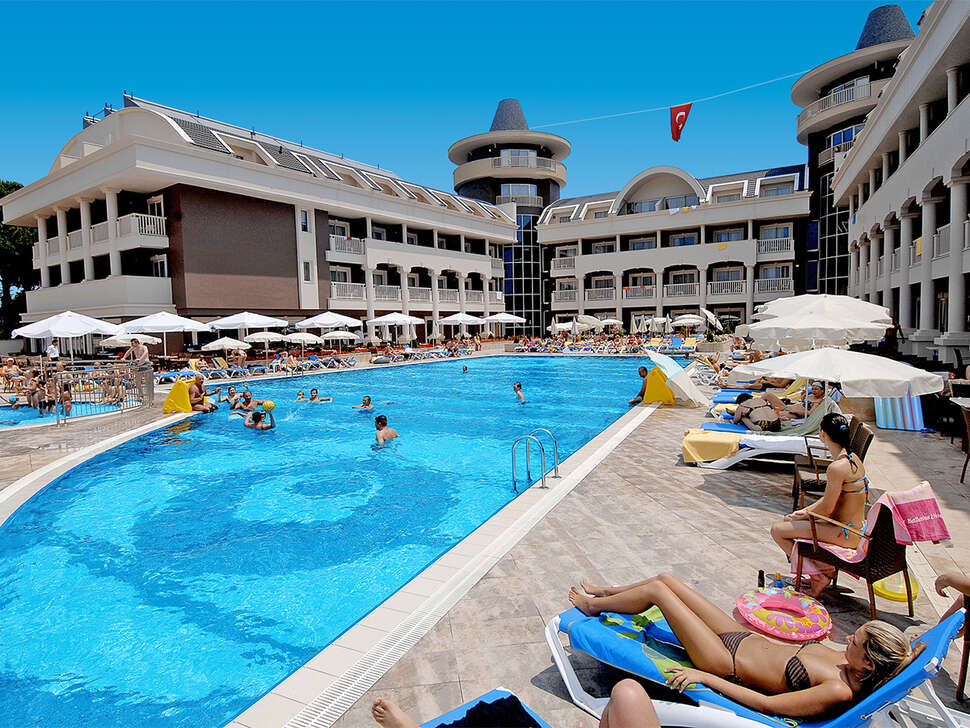 Een foto van het zwembad bij Viking Star Hotel
