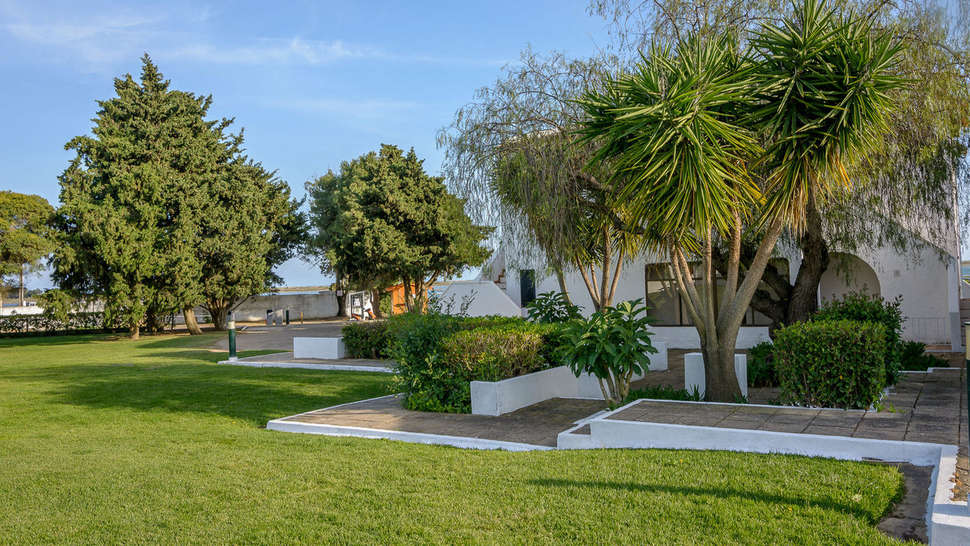 Een foto van de buitenkant van Pedras d'el Rei Resort