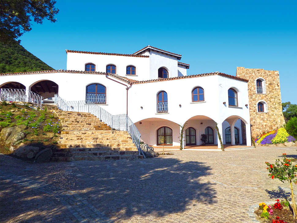 Ein Foto von der Außenansicht des Agriturismo Su Vrau