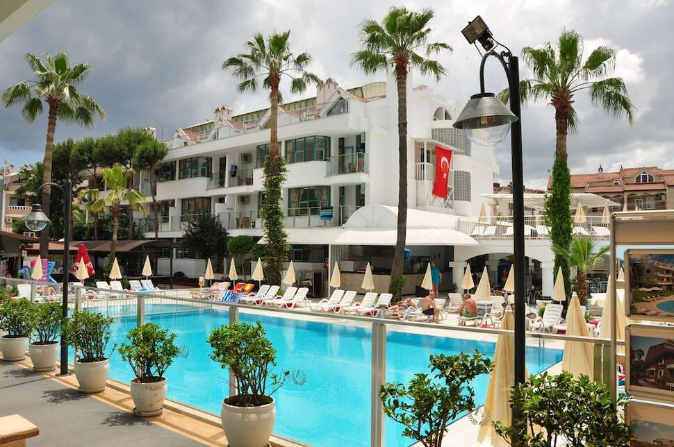 Een foto van het zwembad bij Club Atrium Marmaris