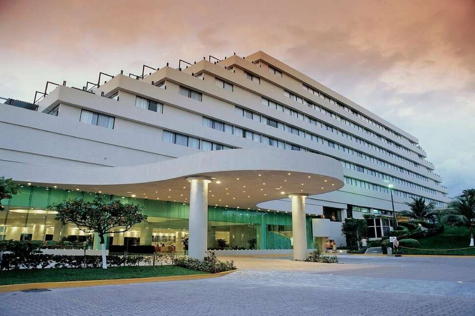 Een foto van de buitenkant van Park Royal Cancun All Inclusive