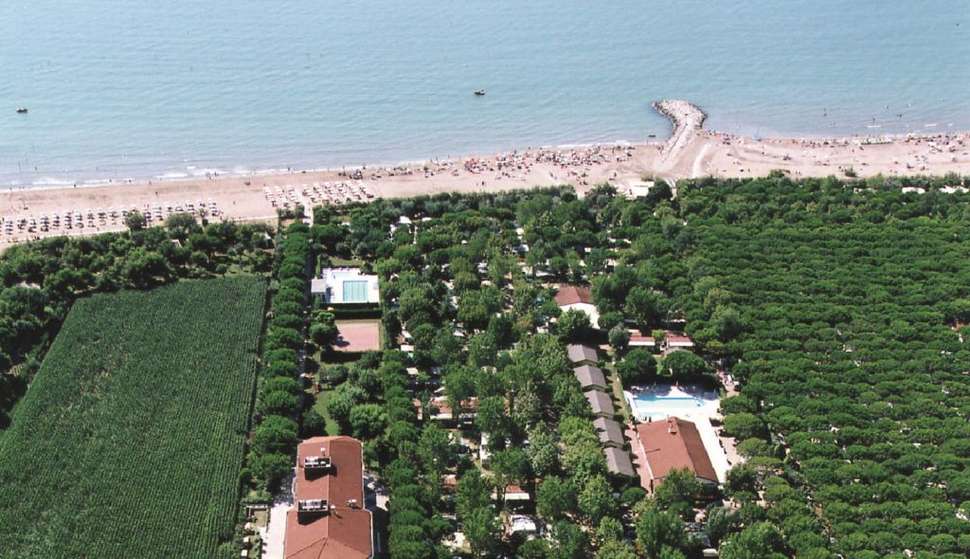 Een foto van de buitenkant van Camping Italy Village