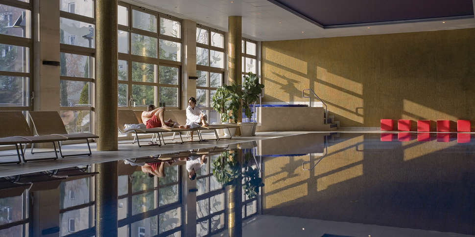 Een foto van het zwembad bij Aparthotel Adina Budapest