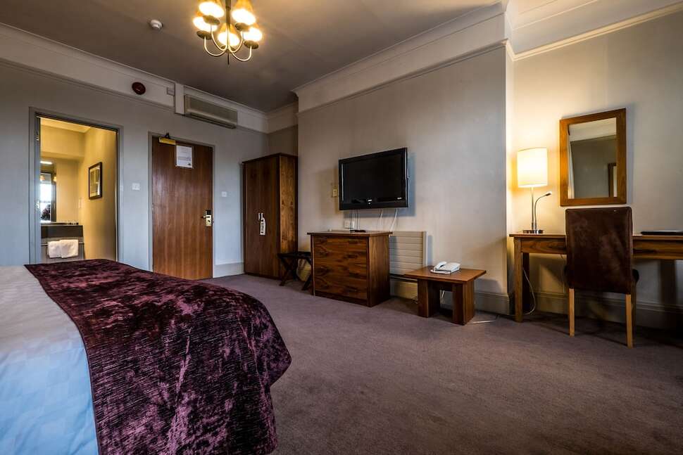Ein Foto The Bridge Hotel