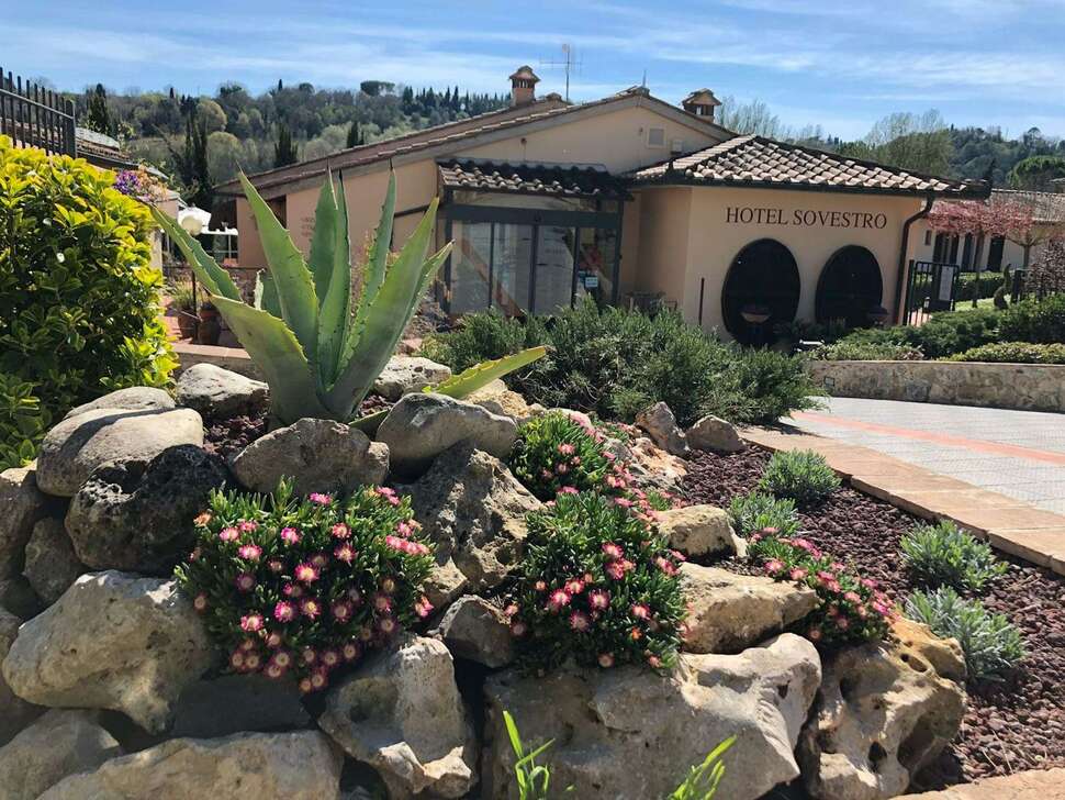 Ein Foto Hotel Sovestro