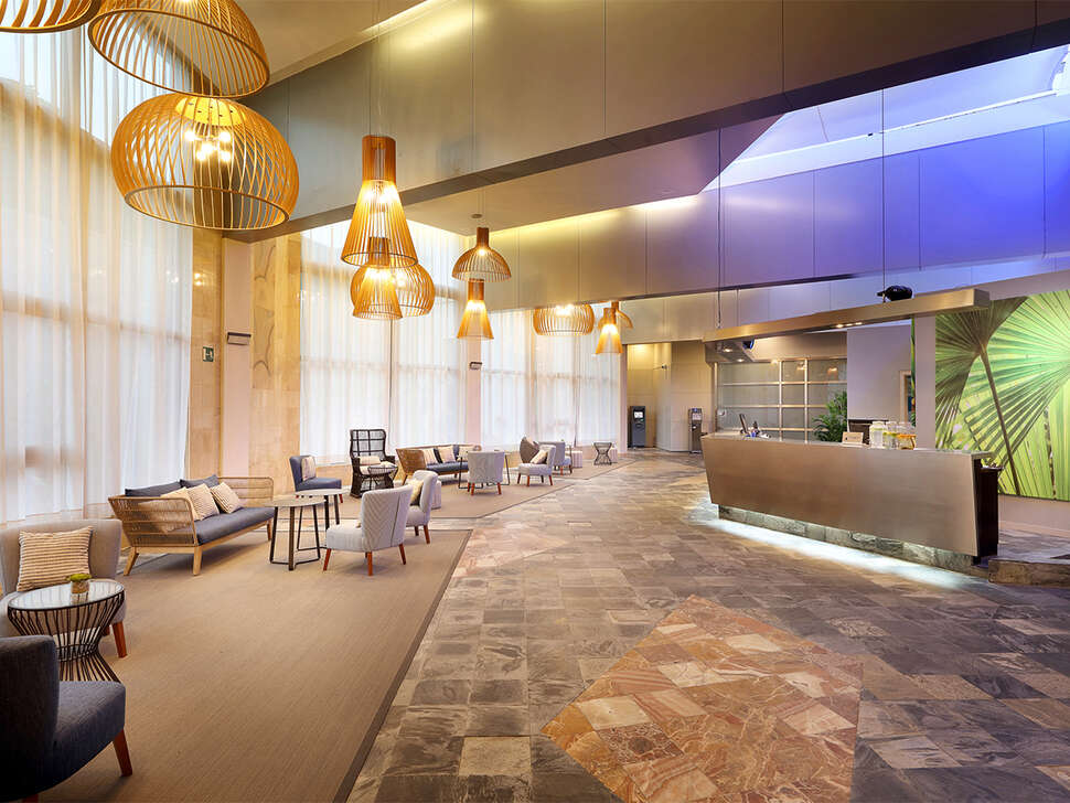Een foto van het interieur van Eurostars Las Salinas