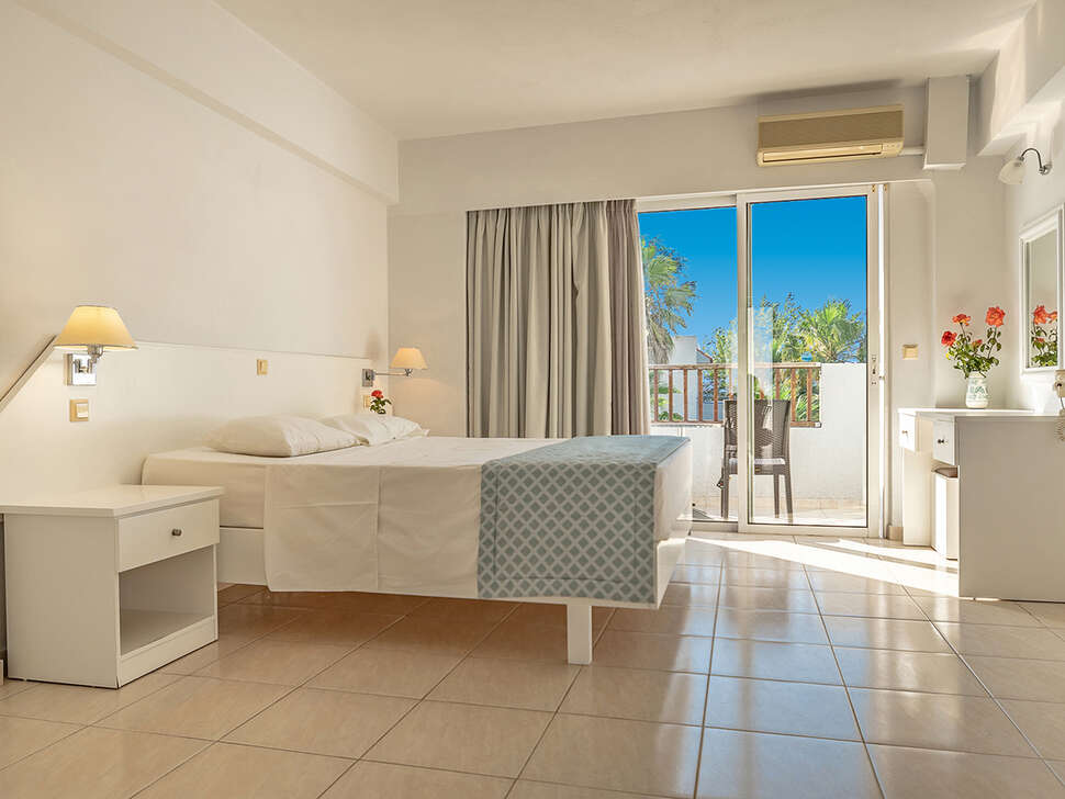 Een foto van Evripides Village Beach Hotel