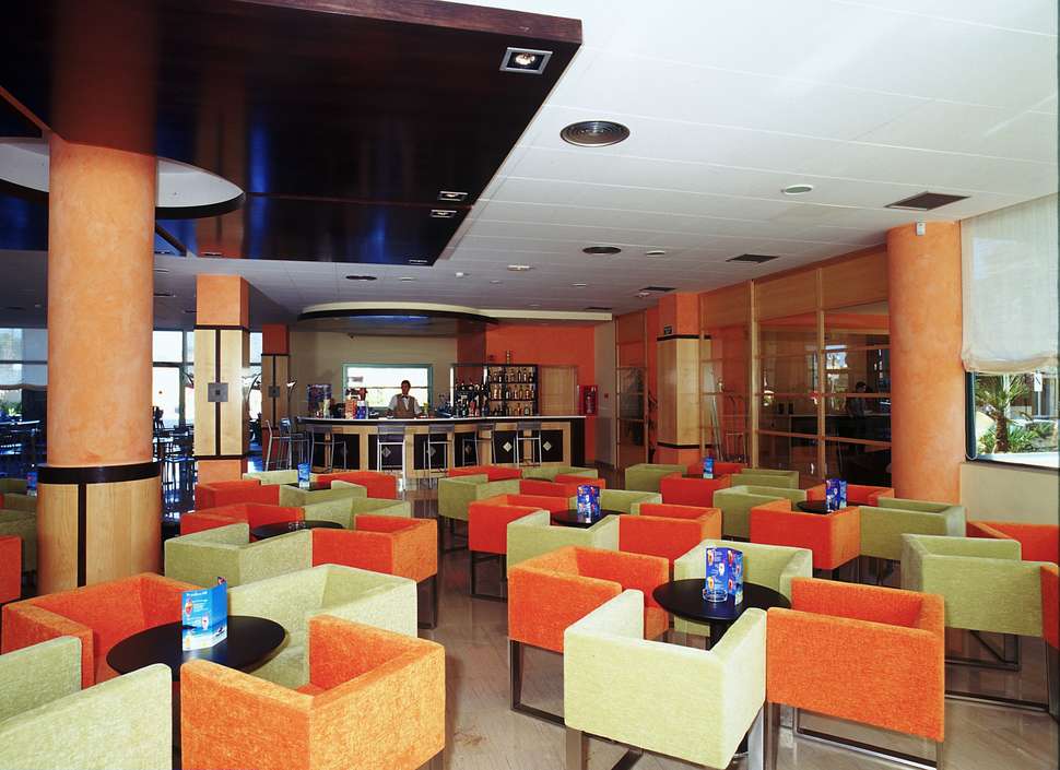 Een foto van de faciliteiten bij Hotel California Palace