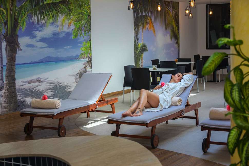 Een foto van de faciliteiten bij Cavo Maris Beach Hotel