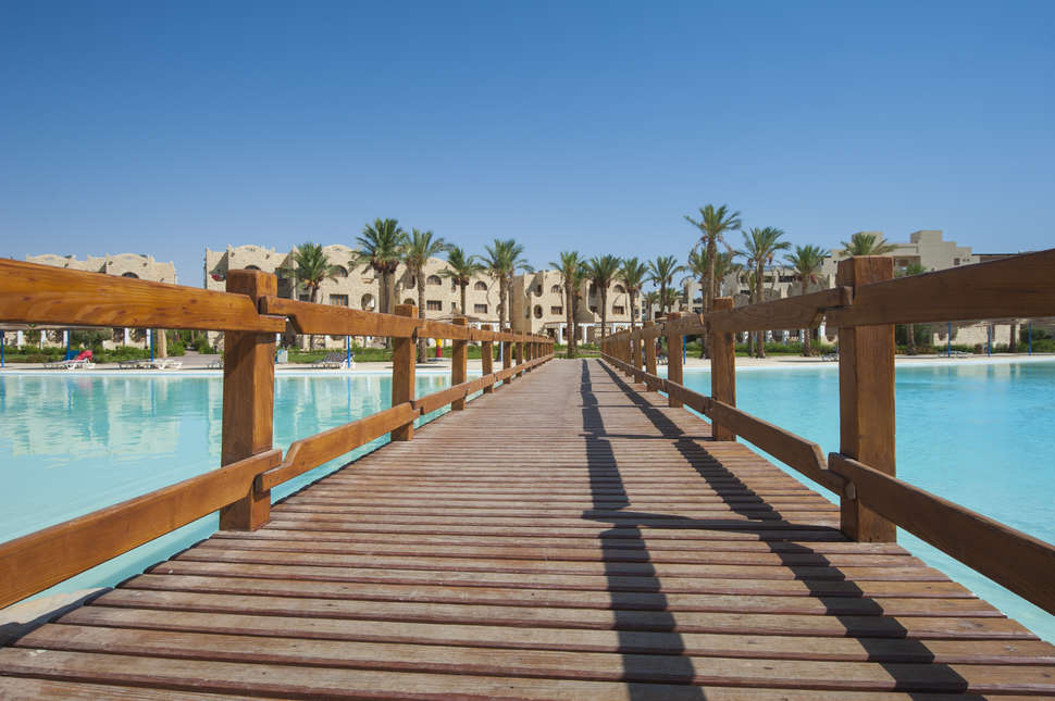 Een foto van het zwembad bij Royal Lagoons Resort & Aqua Park
