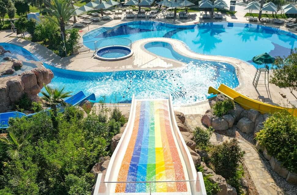 Een foto van het zwembad bij Belconti Resort Hotel