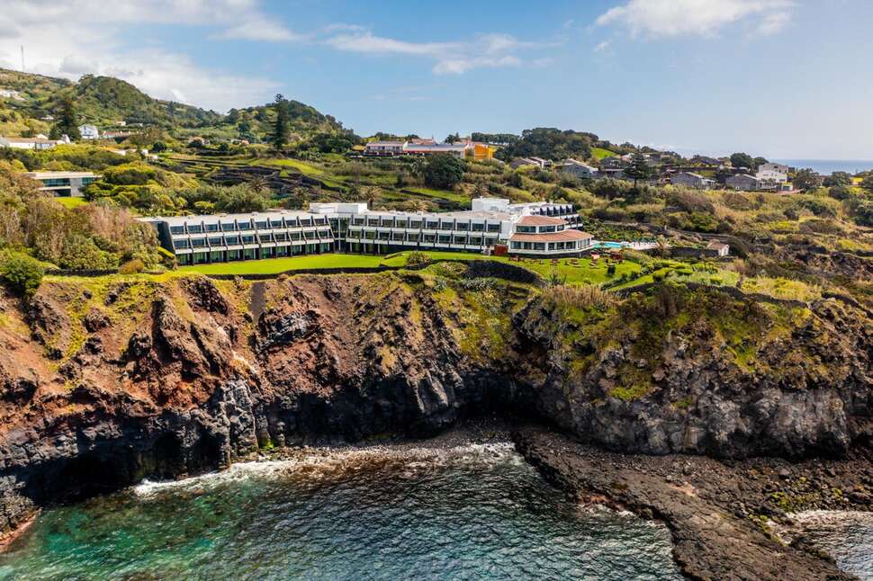 Een foto van Caloura Hotel Resort