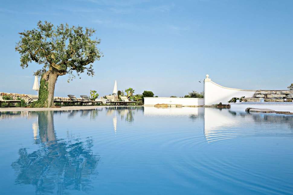 Ein Foto vom Pool im Borgobianco Resort & Spa