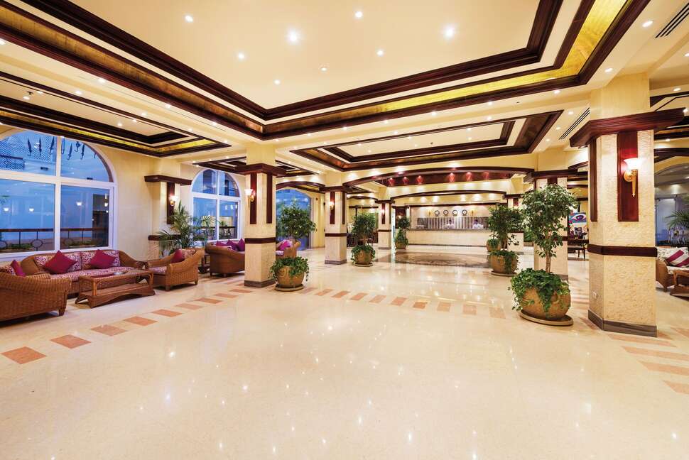 Een foto van het interieur van Concorde Moreen Beach Resort & Spa