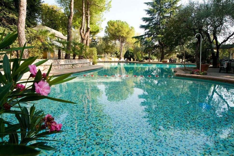 Ein Foto vom Pool im Hotel Marco Polo