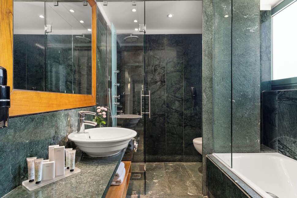 Ein Foto Athenaeum Eridanus Luxury Hotel