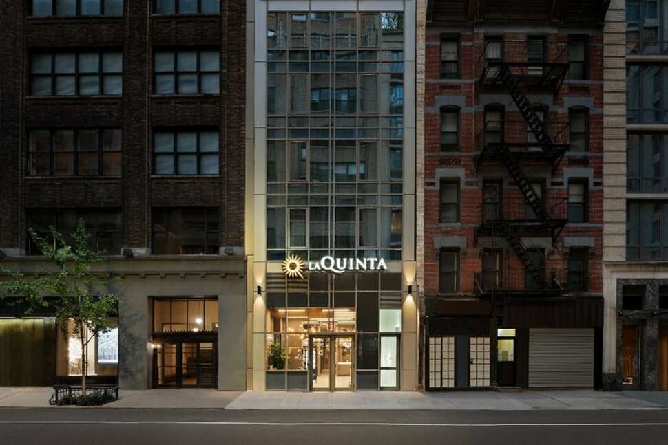Een foto van La Quinta Inn & Suites by Wyndham Times Square South