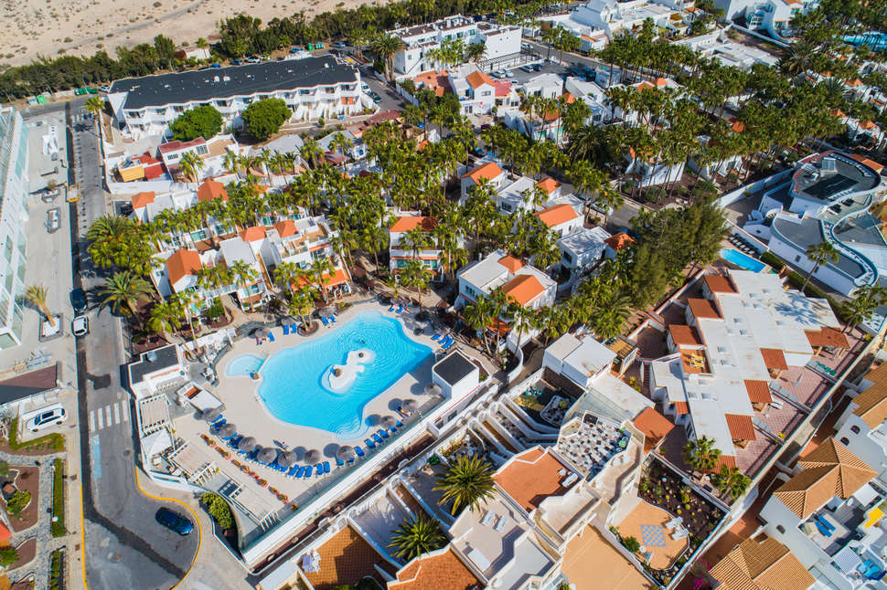 Een foto van de buitenkant van Bahia Calma Beach