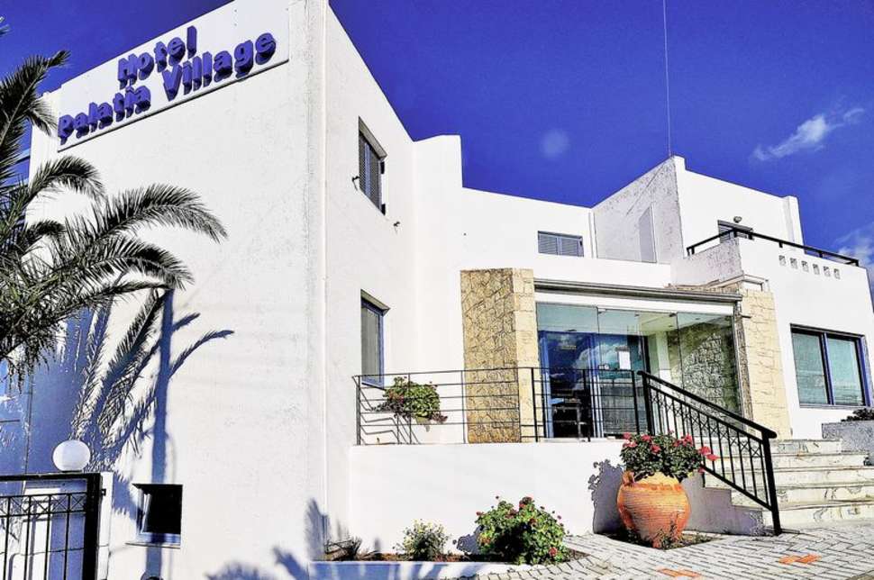 Een foto van de buitenkant van Palatia Village Studios & Appartementen