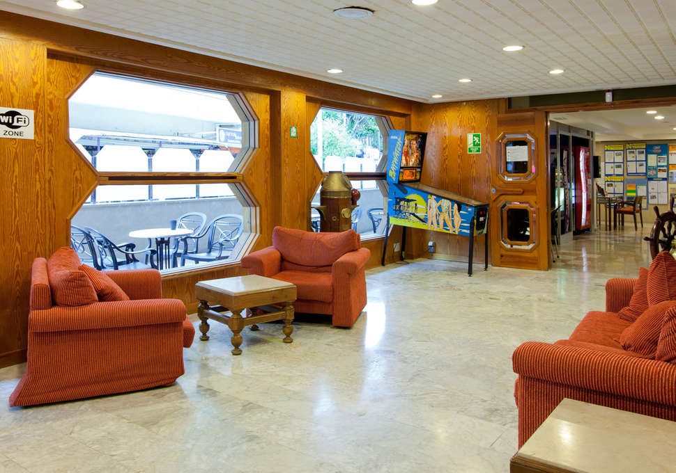 Een foto van het interieur van Ona Luna Park