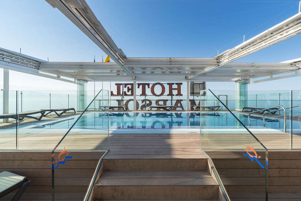 Een foto van het zwembad bij Hotel Marsol