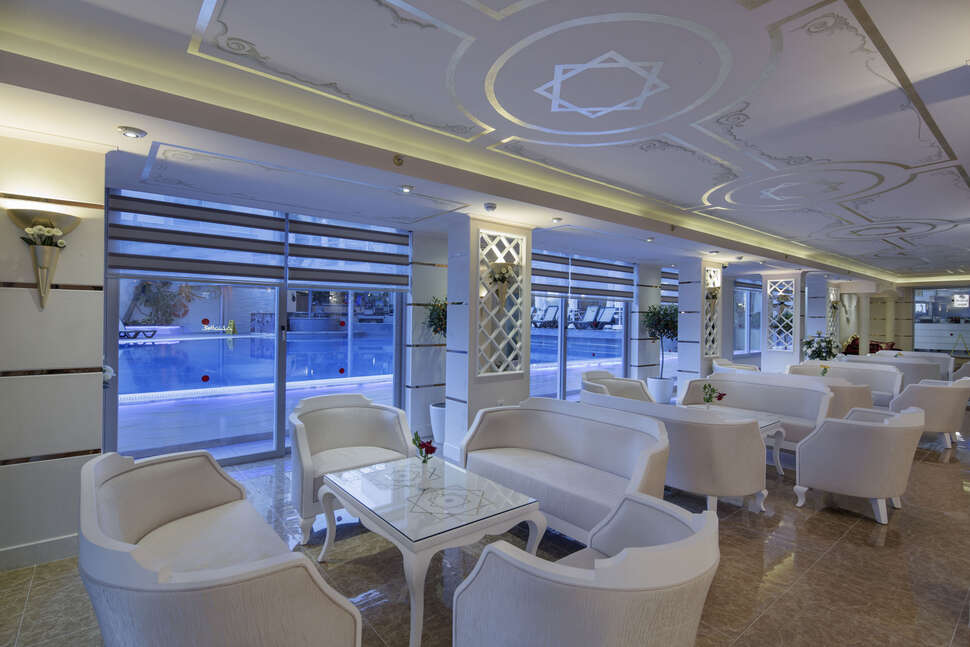 Een foto van het interieur van Alaiye Kleopatra Hotel