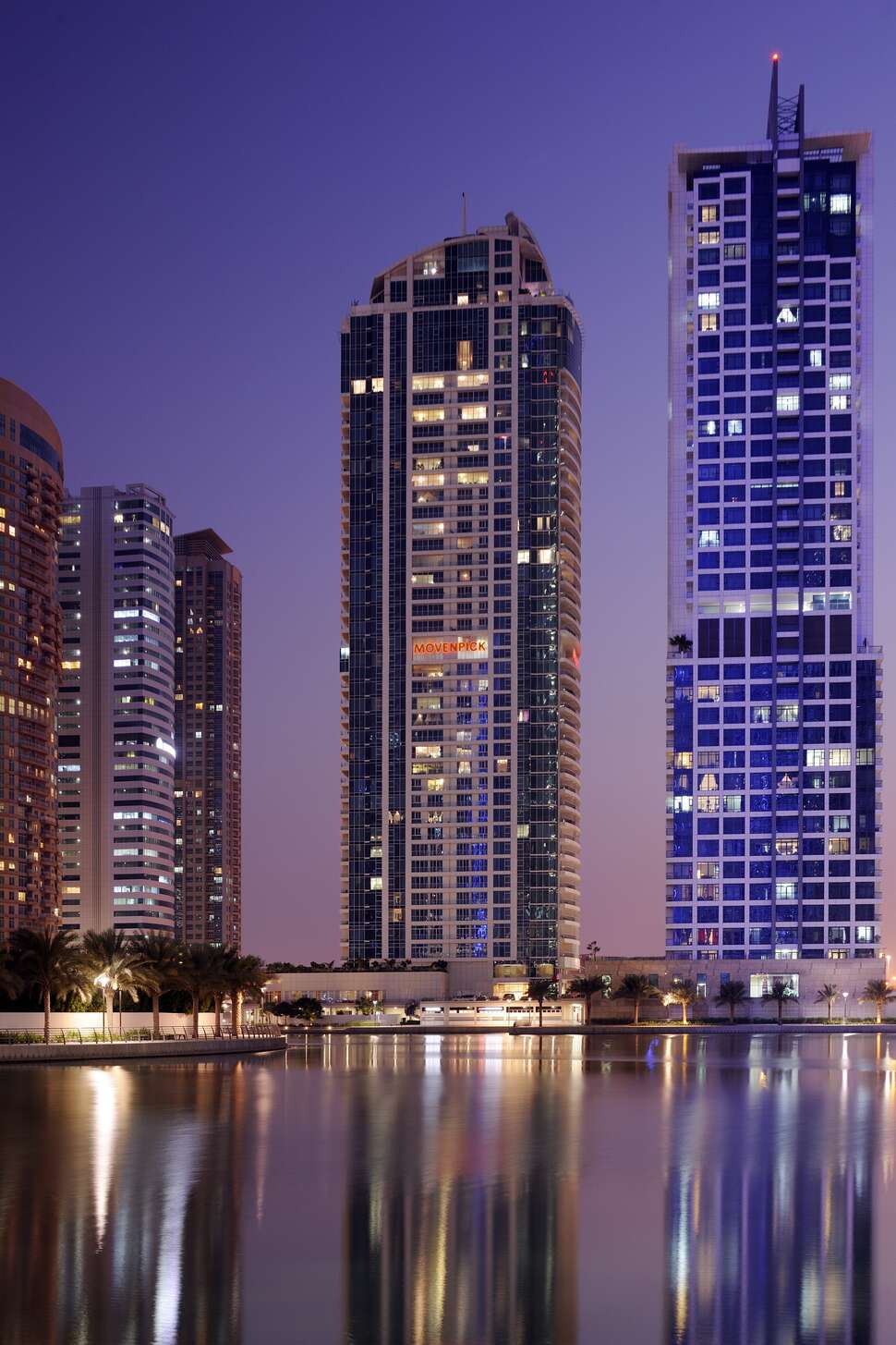 Ein Foto Mövenpick Hotel Jumeirah Lakes Towers