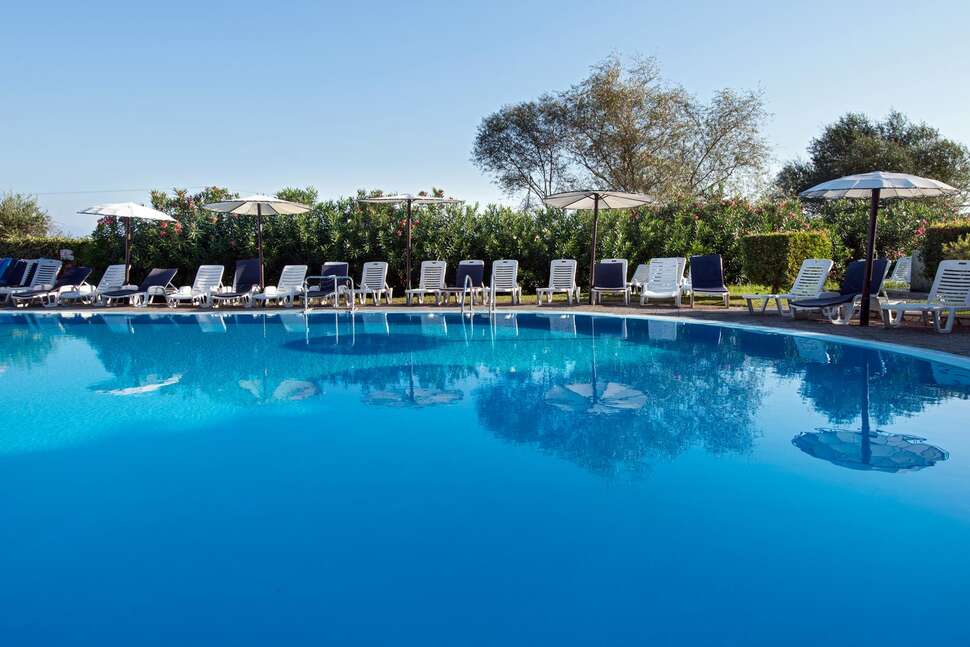Ein Foto vom Pool im Panorama Sidari Hotel