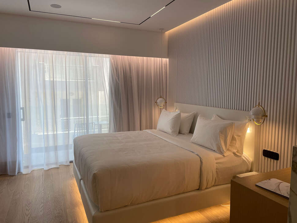 Ein Foto Ethereal White Resort