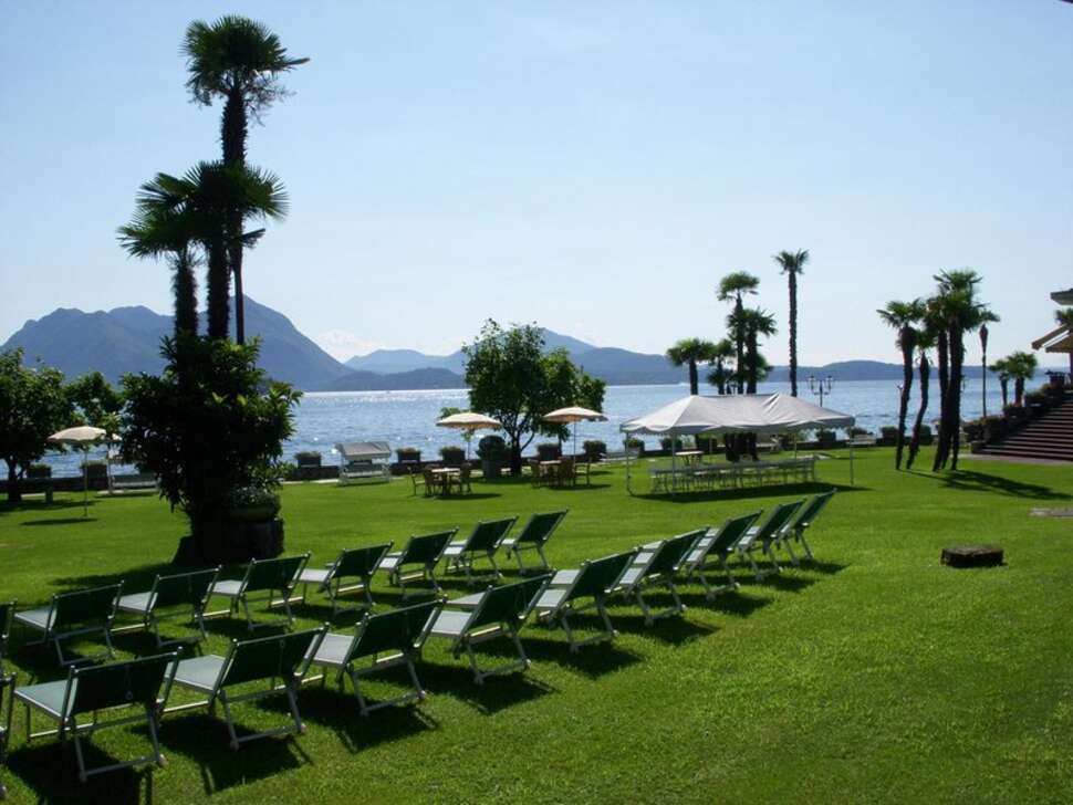 Een foto van het terras bij Grand Hotel Dino