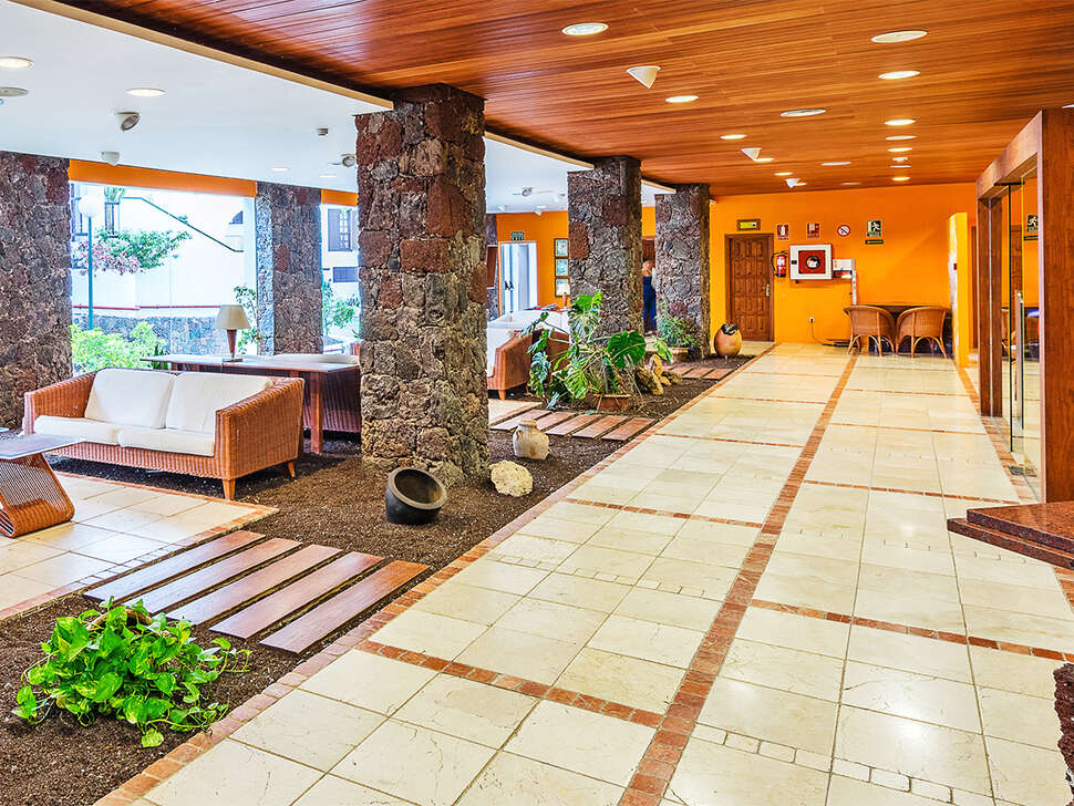Een foto van het interieur van Blue Sea Callao Garden