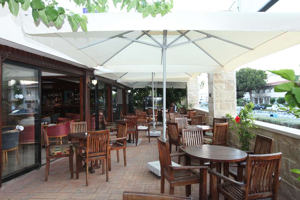 Een foto van het terras bij Veronica Hotel