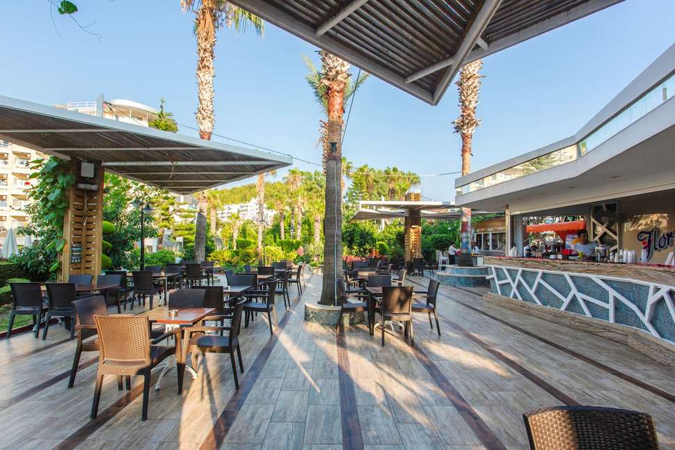 Een foto van de faciliteiten bij Doganay Beach Club