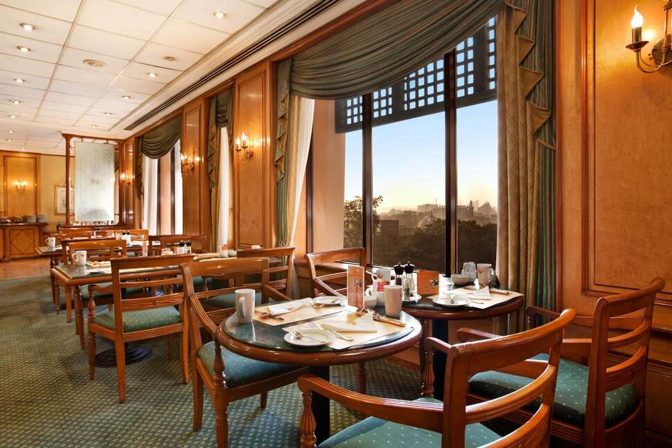 Ein Foto Hilton Cairo World Trade Center Residences