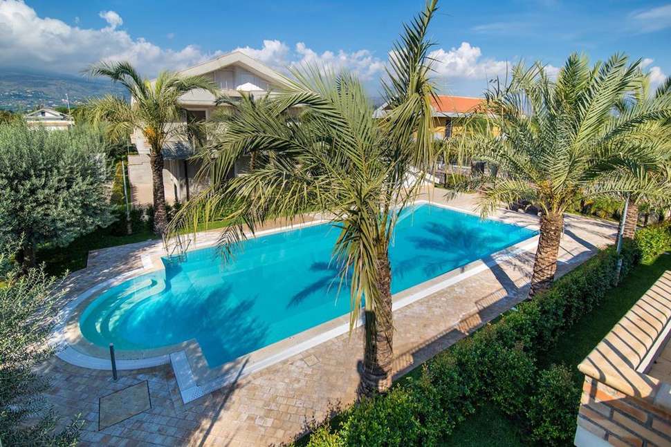 Een foto van het zwembad bij Villa Galati Resort