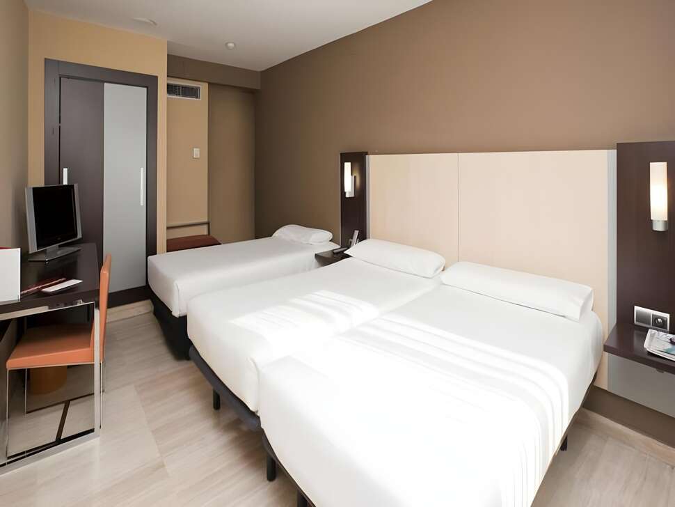 Een foto van Hotel Ilunion Almirante