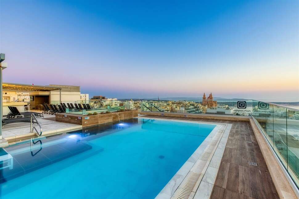 Een foto van het zwembad bij Solana Hotel & Spa