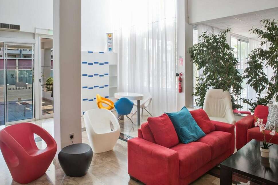 Een foto van het interieur van Napa Jay Hotel