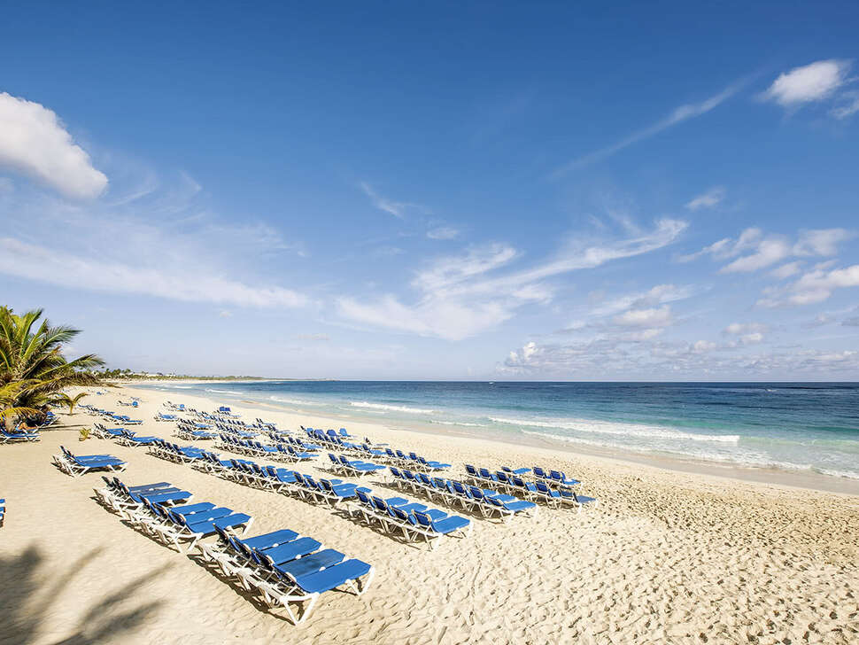 Een foto van het strand bij Occidental Caribe
