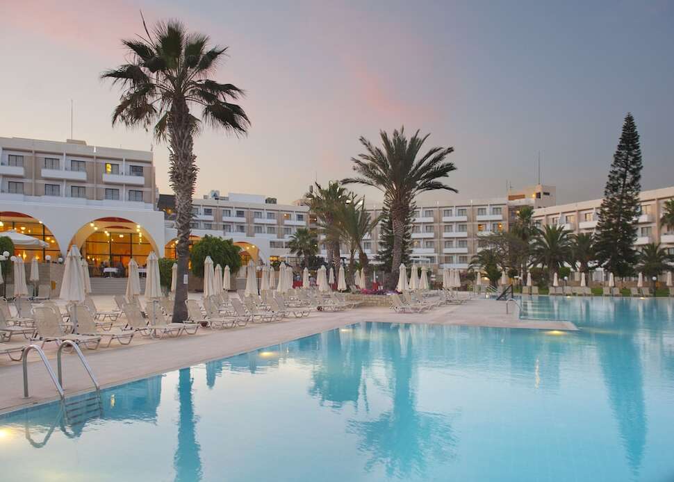 Een foto van Louis Phaethon Beach