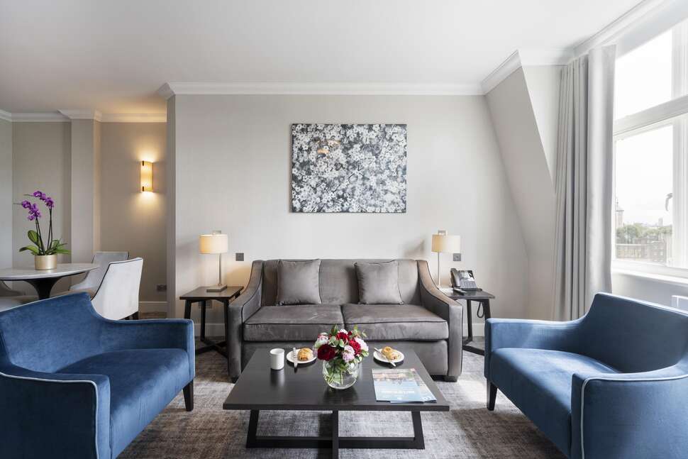 Ein Foto Tower Residences by Blue Orchid