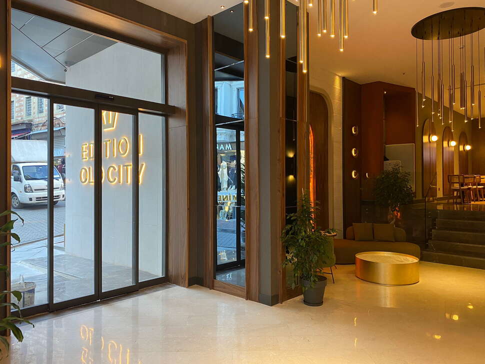 Een foto van Edition Old City Boutique Hotel