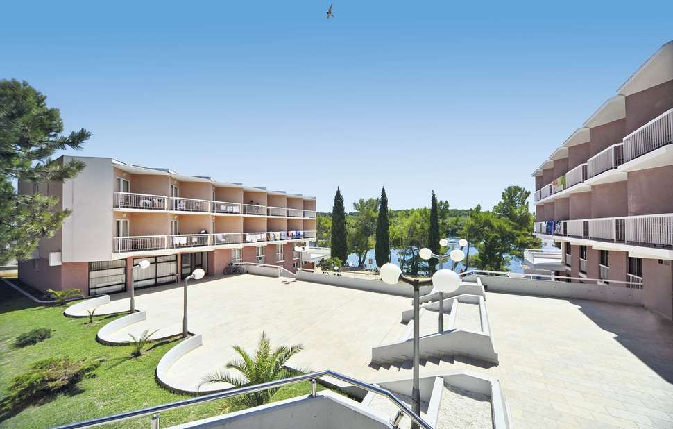 Een foto van de buitenkant van Resort Centinera
