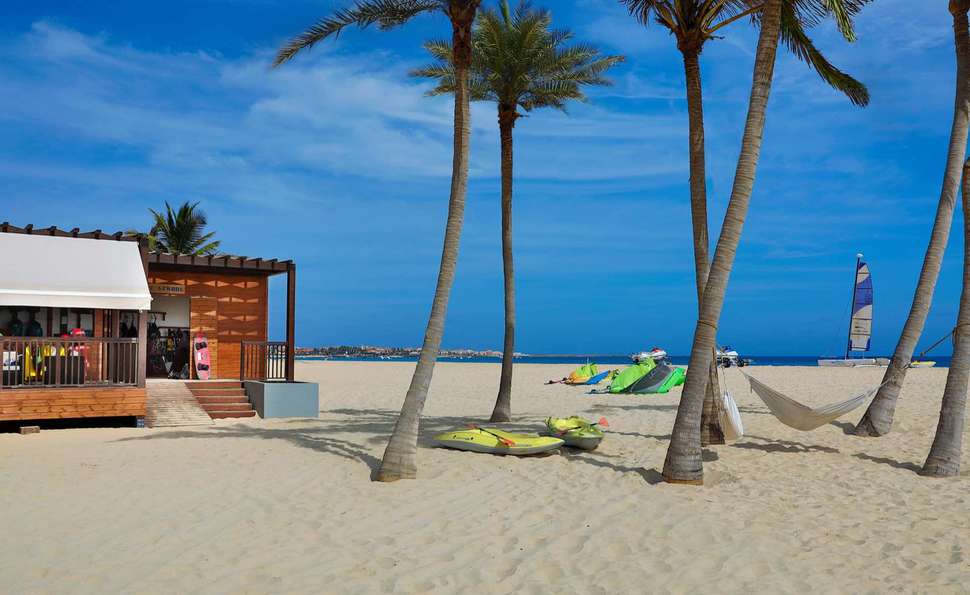 Een foto van het strand bij Hilton Cabo Verde Sal Resort
