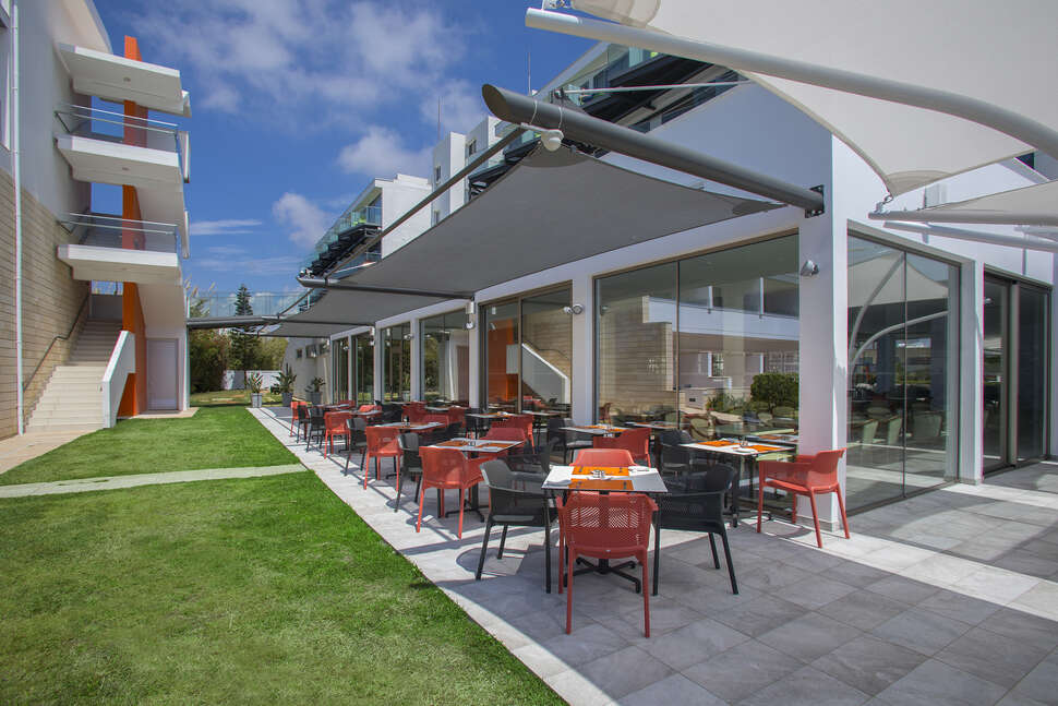 Een foto van de faciliteiten bij Faros Hotel