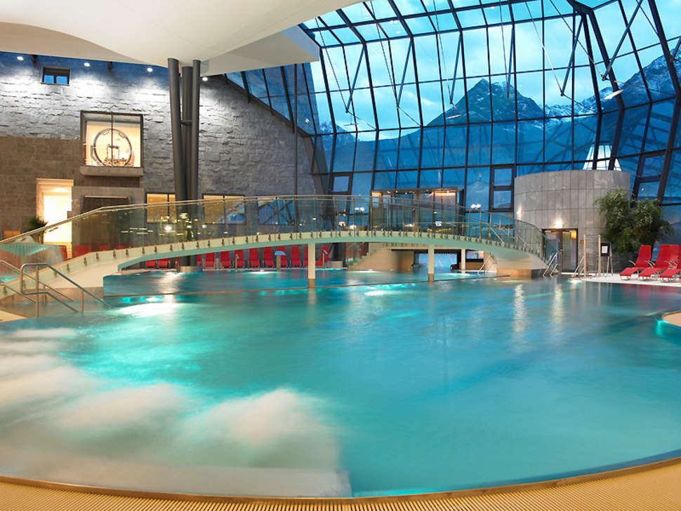 Een foto van het zwembad bij Aqua Dome Thermenhotel