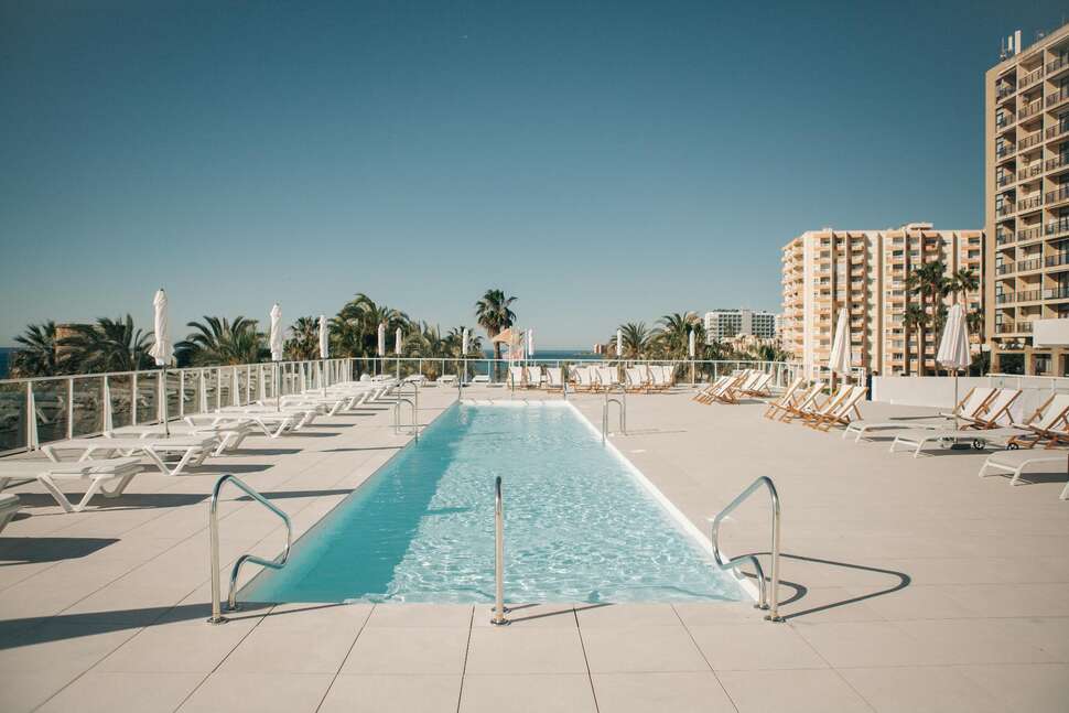 Een foto van het zwembad bij Hotel Alay